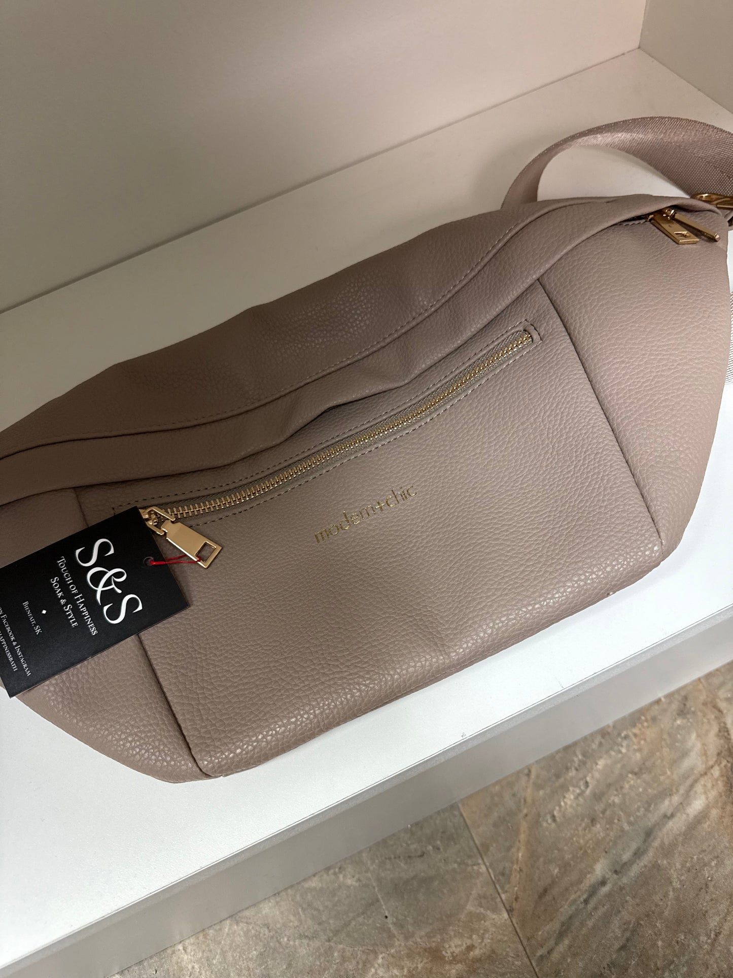 PRESLEY OVERSIZED SLING HOBO CROSSBODY BAG