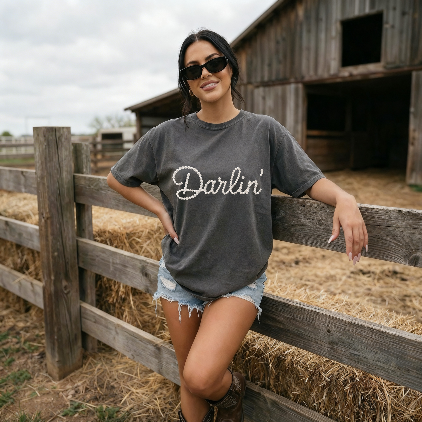 Hey Darlin Graphic Tee