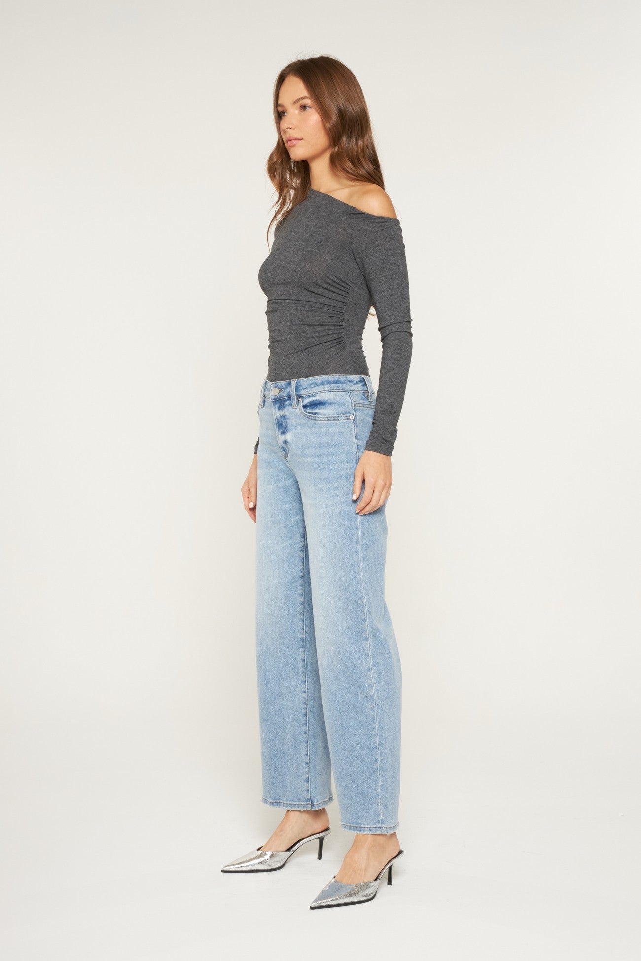 Stonewashed Soul MR Straight Leg Jean