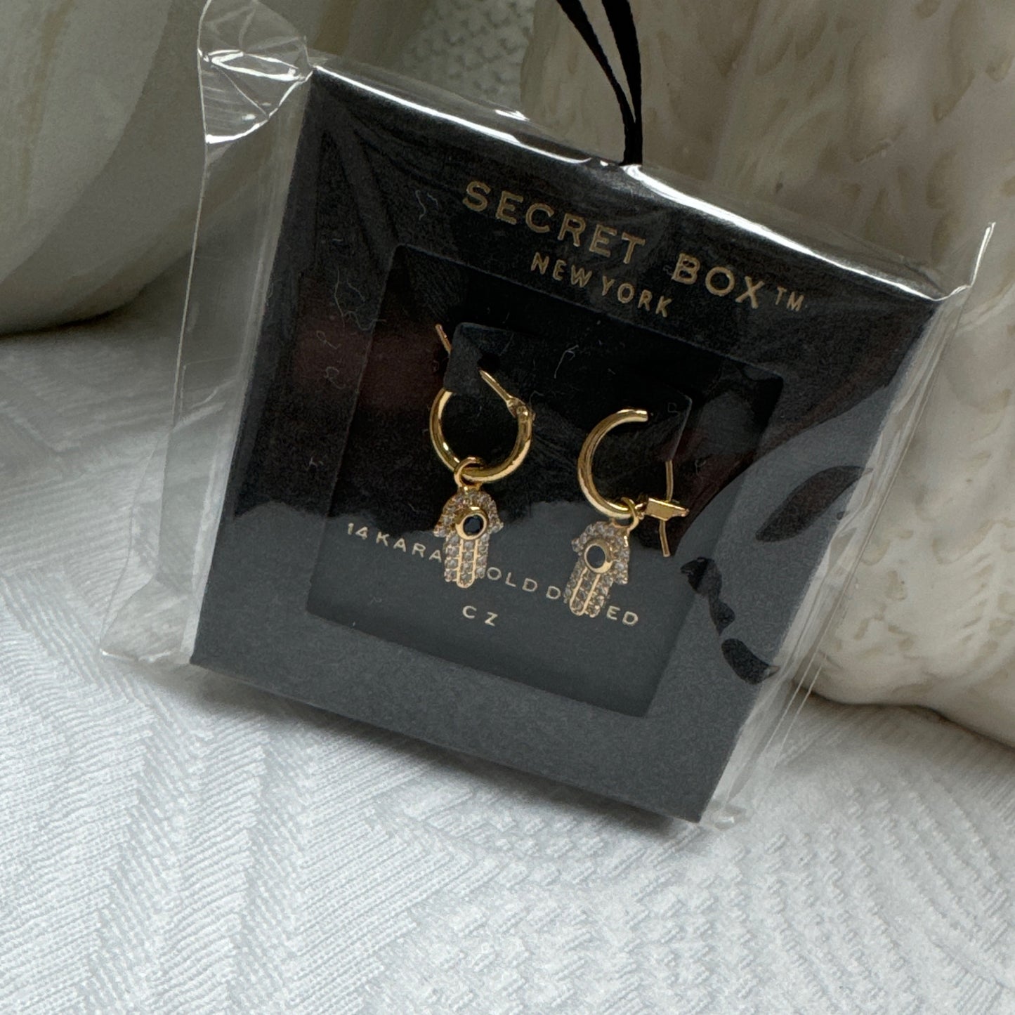 Secret Box - Pray Hands