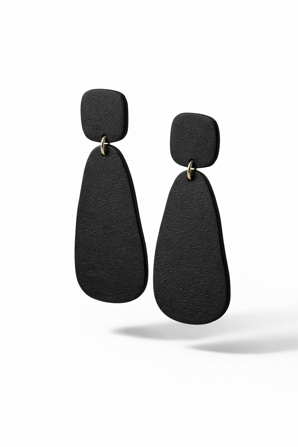 Jada Noir Drop Earrings